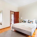 Апартаменты Marques De Pombal Classical Living