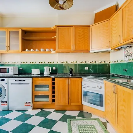Marques De Pombal Classical Living Apartment *