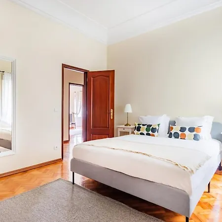 Marques De Pombal Classical Living