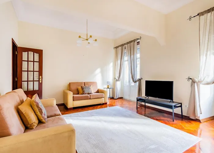 Marques De Pombal Classical Living דירה *